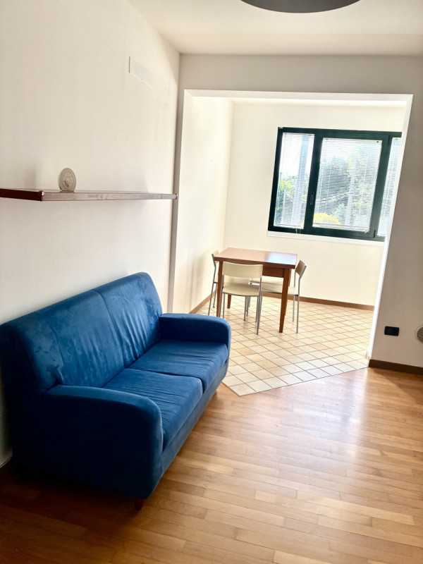 (Per INFO Monica 3482688677) Nel cuore di Noventa Padovana, in zona centrale servita da tutti i p...