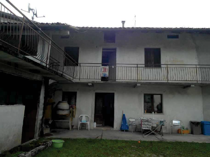 Rif. A.A.98-25

Vendita all'asta - abitazione in linea su 2 piani in data 21 luglio 2026

Descriz...