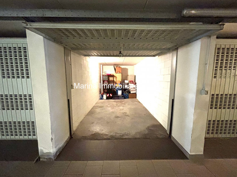 Scopri questo grazioso appartamento bilocale situato nel cuore della tranquilla zona Debba, un'ar...