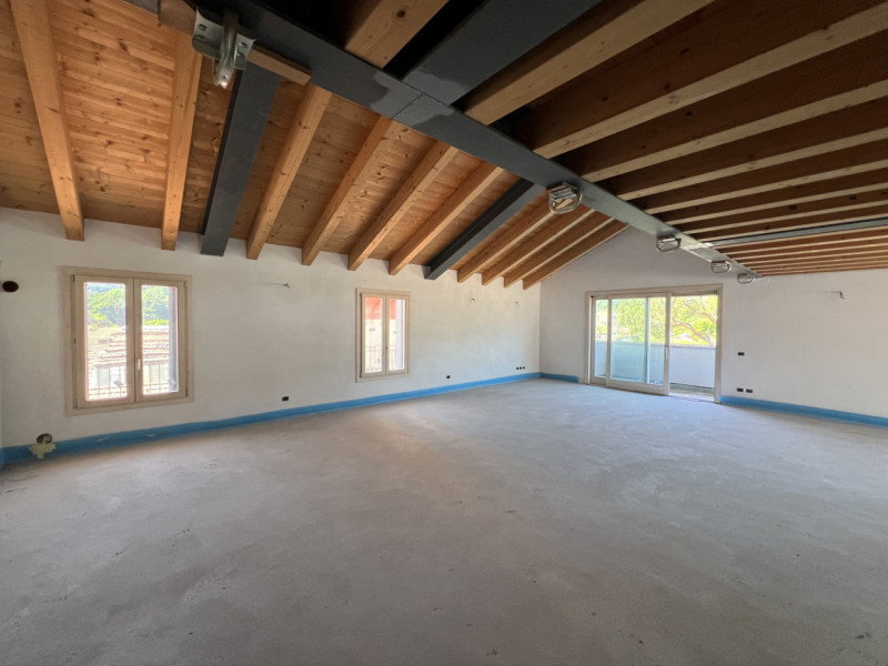 SCHIO - Appartamento ultimo piano con soppalco - 380.000,00€

Trattativa Unica immobiliare, Zanè ...
