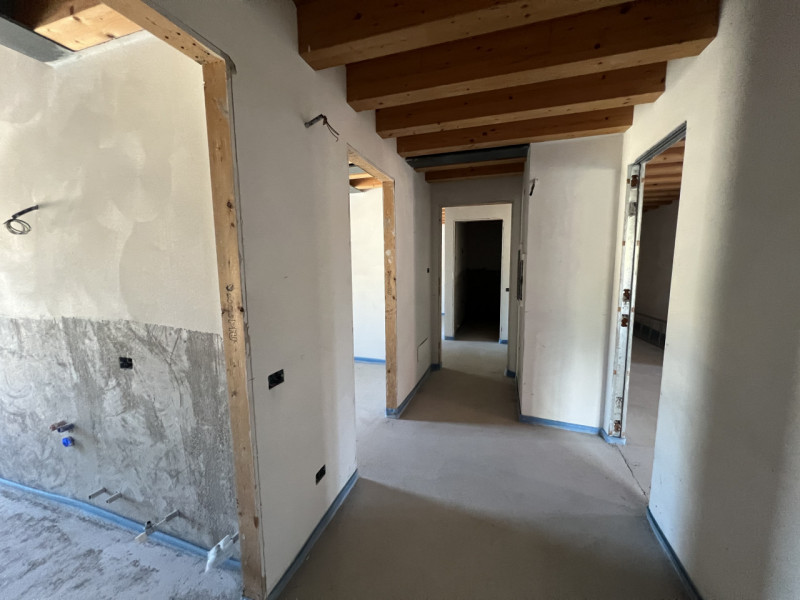 SCHIO - Appartamento ultimo piano con soppalco - 380.000,00€

Trattativa Unica immobiliare, Zanè ...