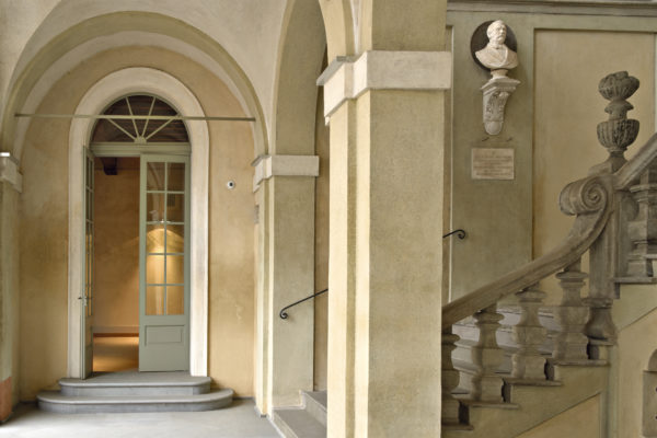 PADOVA CENTRO zona PIAZZE/GHETTO in posizione ottimale e centralissima INTERO PRESTIGIOSO PALAZZO...