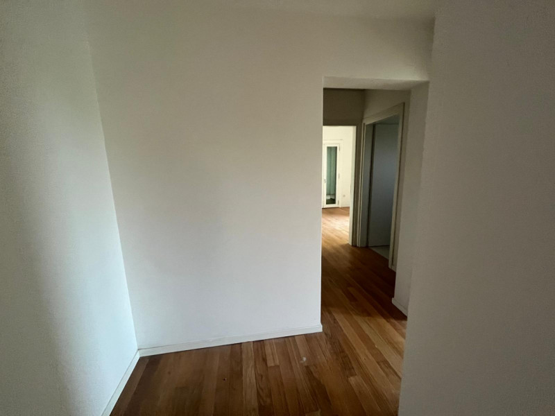 UBICAZIONE E CONTESTO
Ad Arcugnano, in una delle località più esclusive e suggestive dei Colli Be...