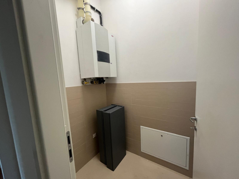 UBICAZIONE E CONTESTO
Ad Arcugnano, in una delle località più esclusive e suggestive dei Colli Be...