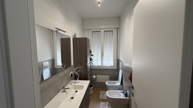 In vendita, nel cuore della tranquilla zona di Pontevigodarzere a Padova, proponiamo un ampio app...