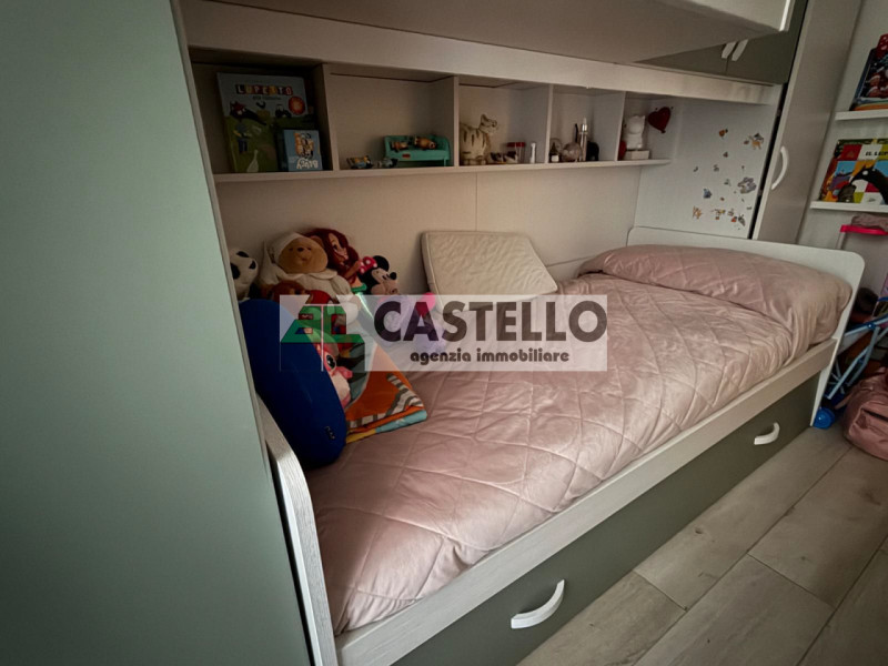 Padova Zona Stanga Ampio appartamento 3 camere completamente ristrutturato con terrazzo, posto au...