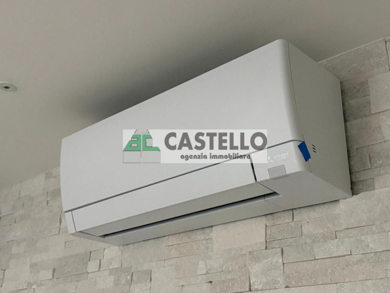 Padova Zona Stanga Ampio appartamento 3 camere completamente ristrutturato con terrazzo, posto au...