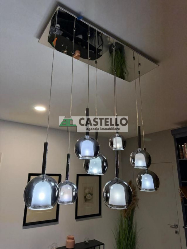 Padova Zona Stanga Ampio appartamento 3 camere completamente ristrutturato con terrazzo, posto au...