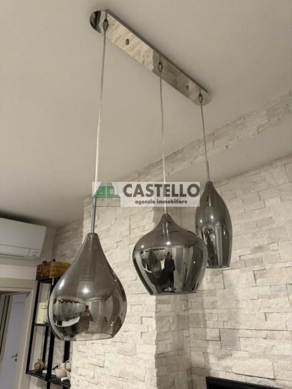 Padova Zona Stanga Ampio appartamento 3 camere completamente ristrutturato con terrazzo, posto au...