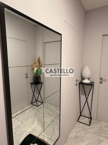 Padova Zona Stanga Ampio appartamento 3 camere completamente ristrutturato con terrazzo, posto au...