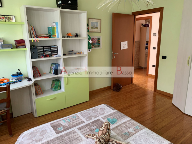 A Vigonza (PD), in una zona residenziale centrale e comoda a tutti i servizi principali come scuo...