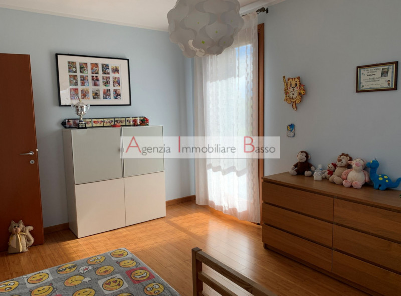 A Vigonza (PD), in una zona residenziale centrale e comoda a tutti i servizi principali come scuo...