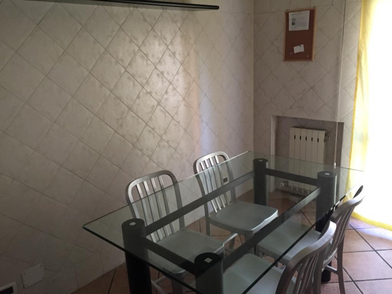 Centro Storico Appartamento arredato luminoso ingresso soggiorno cucina abitabile 2 ampie camere ...