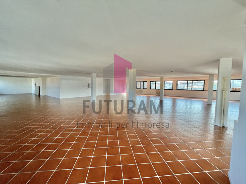 BASSANO DEL GRAPPA - 65FIL - PER INFO 0444/310220 

SU STRADA AD ALTA PERCORRENZA A POCHI PASSI D...