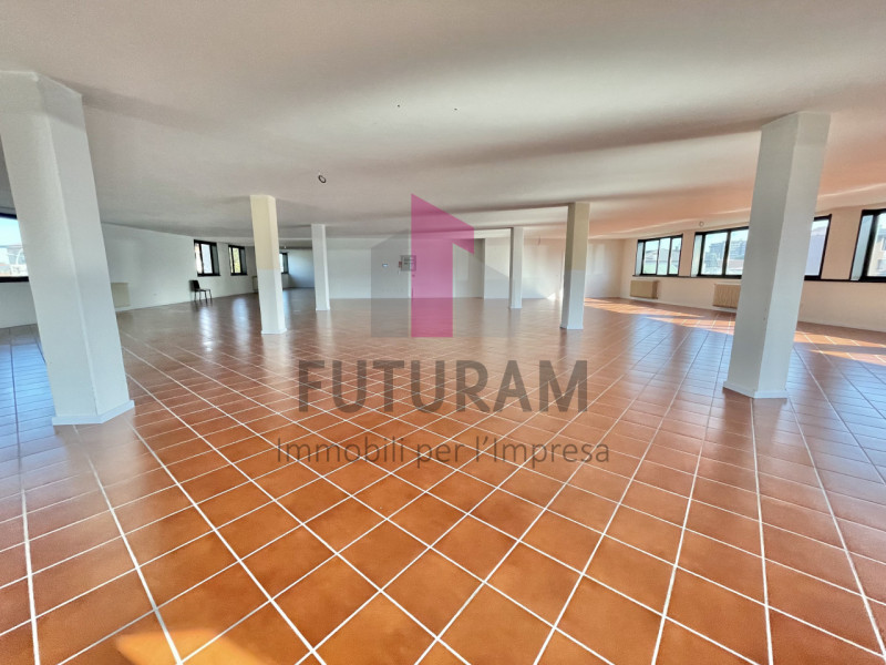 BASSANO DEL GRAPPA - 65FIL - PER INFO 0444/310220 

SU STRADA AD ALTA PERCORRENZA A POCHI PASSI D...