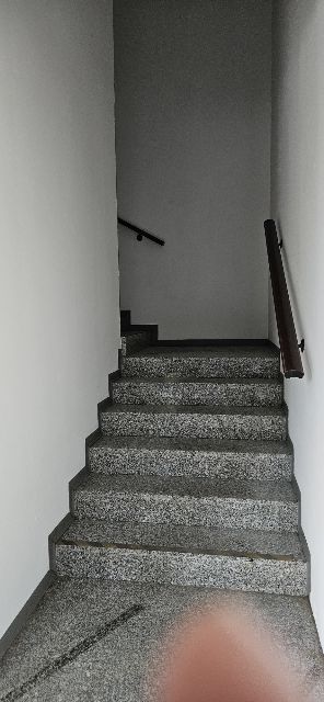 Saccolongo Zona Artigianale, si affitta capannone al Piano Primo con montacarichi con portata di ...