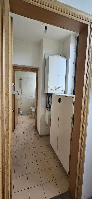 Saccolongo Zona Artigianale, si affitta capannone al Piano Primo con montacarichi con portata di ...