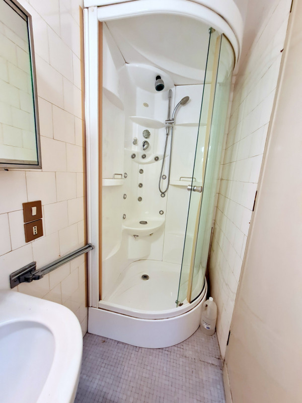 ELEGANTE AMPIO APPARTAMENTO 4 CAMERE CON GIARDINO A CITTA' GIARDINO €.630.000 - rif.CL545

Propon...