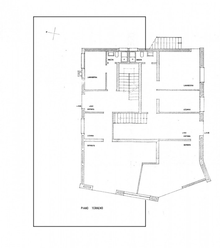 ELEGANTE AMPIO APPARTAMENTO 4 CAMERE CON GIARDINO A CITTA' GIARDINO €.630.000 - rif.CL545

Propon...