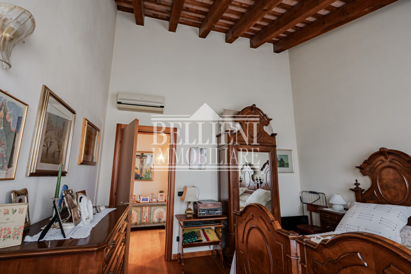 COSTABISSARA - Proponiamo in vendita una splendida porzione di villa bifamiliare situata a Costab...