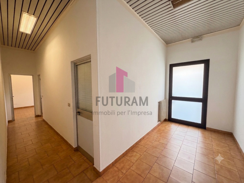 VICENZA NORD/SAVIABONA - RIF. 636FUTURAM - PER INFO 0444310220

In zona comoda alla città si affi...