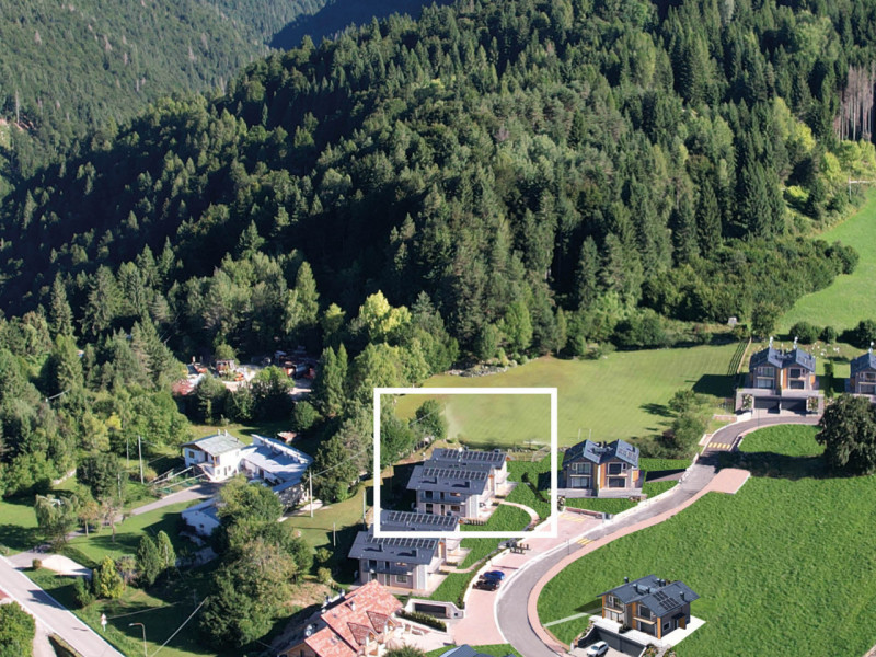 Asiago Immobiliare propone in vendita un'esclusiva residenza immersa nella natura dell'Altopiano....