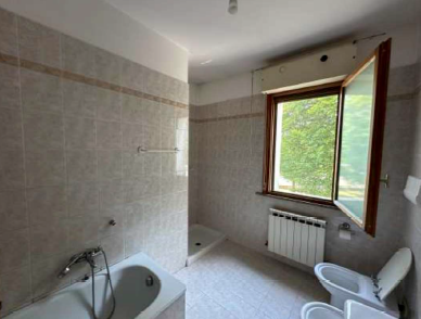 Rif. A.A.225-24

Vendita all'asta - appartamento duplex con garage in data 23 luglio 2026

Descri...