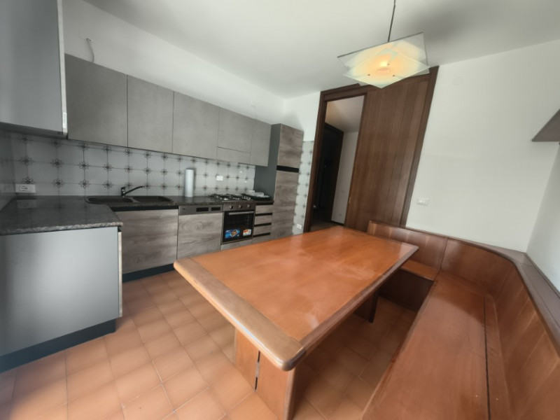 In una zona residenziale tranquilla, verde e comodissima a tutti i servizi, proponiamo in vendita...