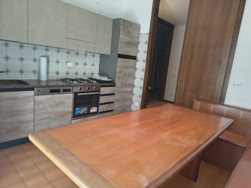 In una zona residenziale tranquilla, verde e comodissima a tutti i servizi, proponiamo in vendita...
