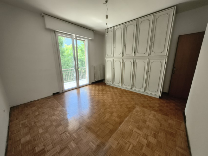 In una zona residenziale tranquilla, verde e comodissima a tutti i servizi, proponiamo in vendita...