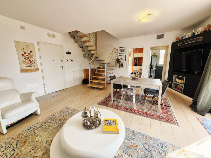 NOVENTA PADOVANA - "RESIDENCE ACERI". Vendesi appartamento / attico luminoso e dagli ampi spazi. ...