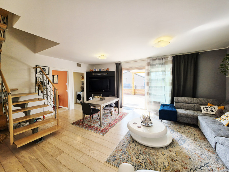 NOVENTA PADOVANA - "RESIDENCE ACERI". Vendesi appartamento / attico luminoso e dagli ampi spazi. ...