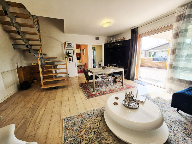NOVENTA PADOVANA - "RESIDENCE ACERI". Vendesi appartamento / attico luminoso e dagli ampi spazi. ...