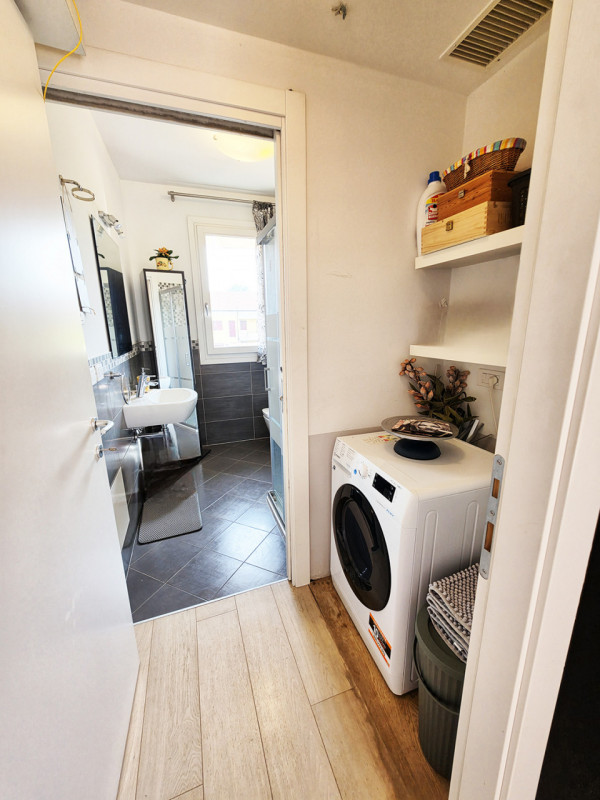 NOVENTA PADOVANA - "RESIDENCE ACERI". Vendesi appartamento / attico luminoso e dagli ampi spazi. ...
