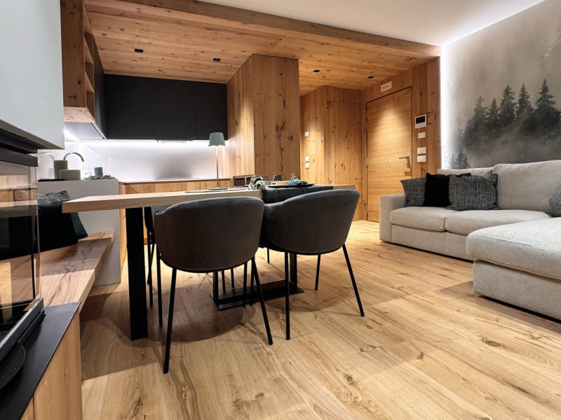 CHALET LA PERLA | ESCLUSIVO APPARTAMENTO CON SUITE RELAX TRA ASIAGO E GALLIO. Se stai cercando un...