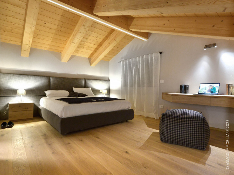 CHALET LA PERLA | ESCLUSIVO APPARTAMENTO CON SUITE RELAX TRA ASIAGO E GALLIO. Se stai cercando un...
