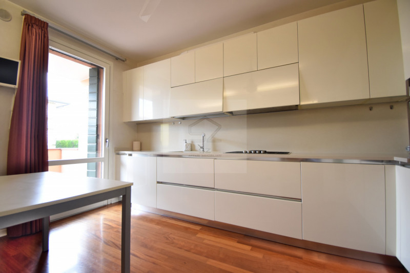 RONCAGLIA DI PONTE SAN NICOLÒ 

LA CASA CHE STAVI ASPETTANDO!

Se cerchi una casa spaziosa, elega...