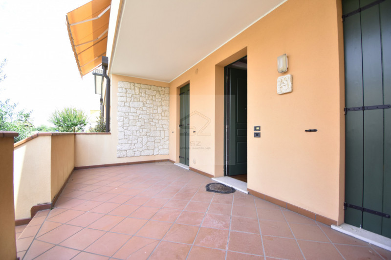 RONCAGLIA DI PONTE SAN NICOLÒ 

LA CASA CHE STAVI ASPETTANDO!

Se cerchi una casa spaziosa, elega...