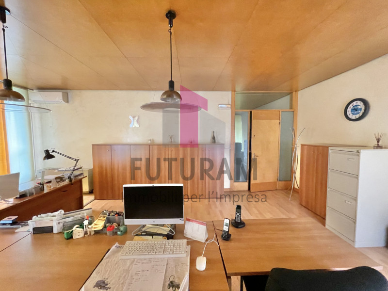 ARCUGNANO - 68FIL - PER INFO 0444310220

In zona artigianale si propone in locazione ufficio al p...