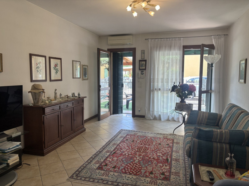 Nel cuore di uno dei quartieri residenziali più apprezzati di Mestrino, proponiamo una soluzione ...
