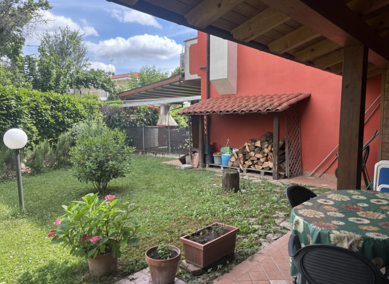 Nel cuore di uno dei quartieri residenziali più apprezzati di Mestrino, proponiamo una soluzione ...