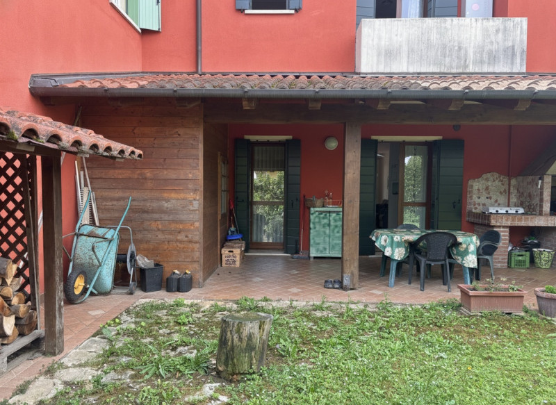 Nel cuore di uno dei quartieri residenziali più apprezzati di Mestrino, proponiamo una soluzione ...