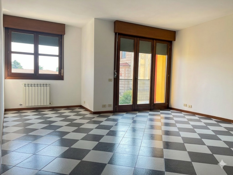 MESTRINO CENTRO – MINI APPARTAMENTO CON ASCENSORE E GARAGE

Nel cuore di Mestrino, in posizione c...