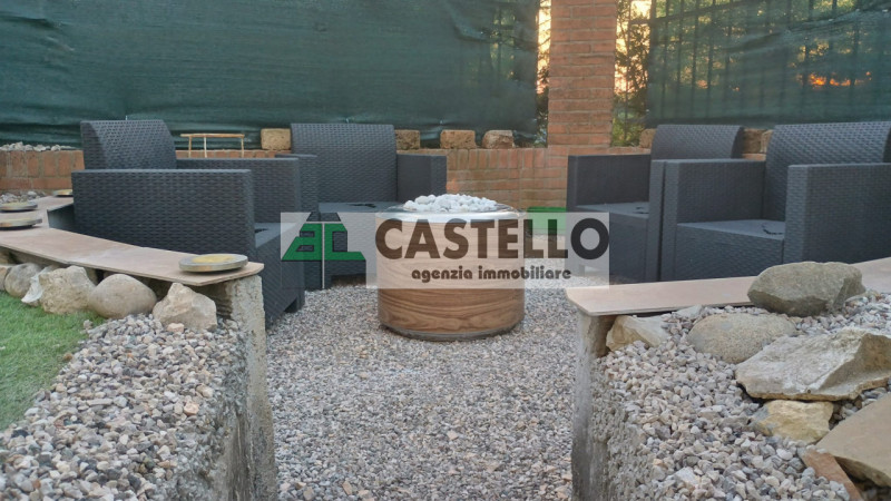 CAMPODORO Centro porzione di bifamiliare curata in ogni dettaglio, completamente accessoriata, li...