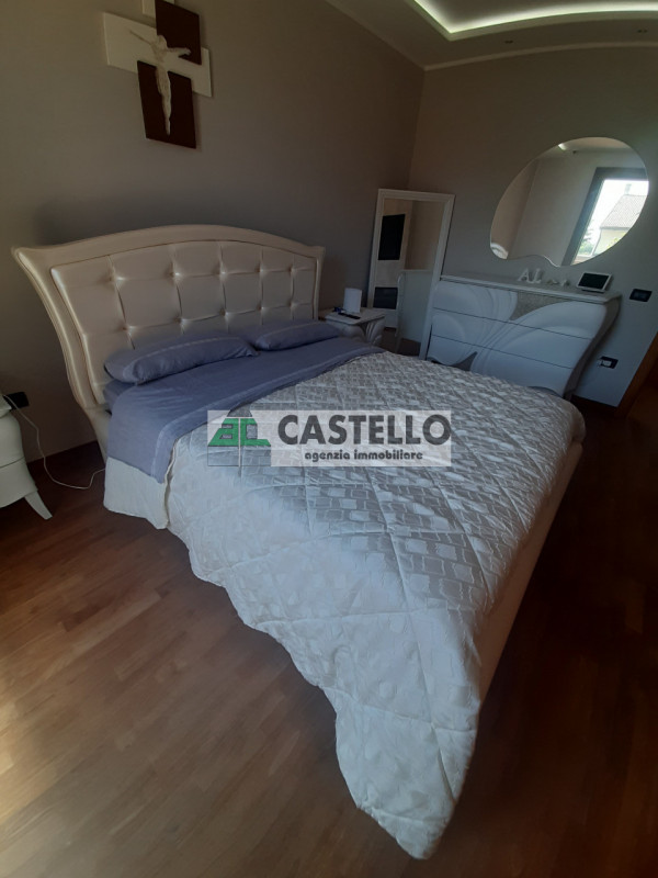 CAMPODORO Centro porzione di bifamiliare curata in ogni dettaglio, completamente accessoriata, li...