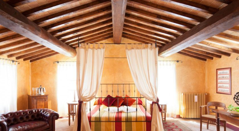 PADOVA CENTRO in un bel palazzo di VIA ROMA con ingresso indipendente e ascensore privato ATTICO ...