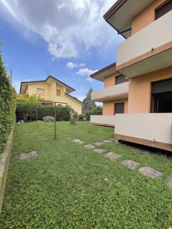 OCCASIONE TRILOCALE ALL'ULTIMO PIANO CON TERRAZZO ANGOLARE A RUBANO - FINITURE DI PREGIO!

Paghi ...
