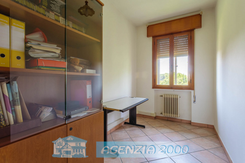 A BOVOLENTA IN POSIZIONE DI CAMPAGNA, PORZIONE DI BIFAMILIARE AL PRIMO PIANO CON A DISPOSIZIONE I...