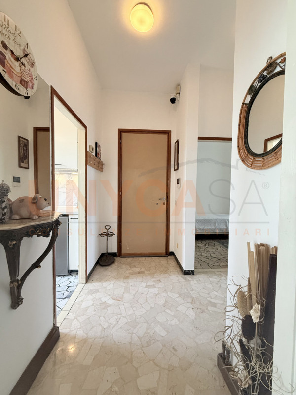 PADOVA - Brusegana: proponiamo in affitto ampie stanze all'interno di un tranquillo appartamento ...