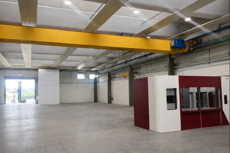 Rif. D214 (per info 393 1710719 Fabrizio - 3469866664 Giulio) 

Solo Valori propone , porzione di...
